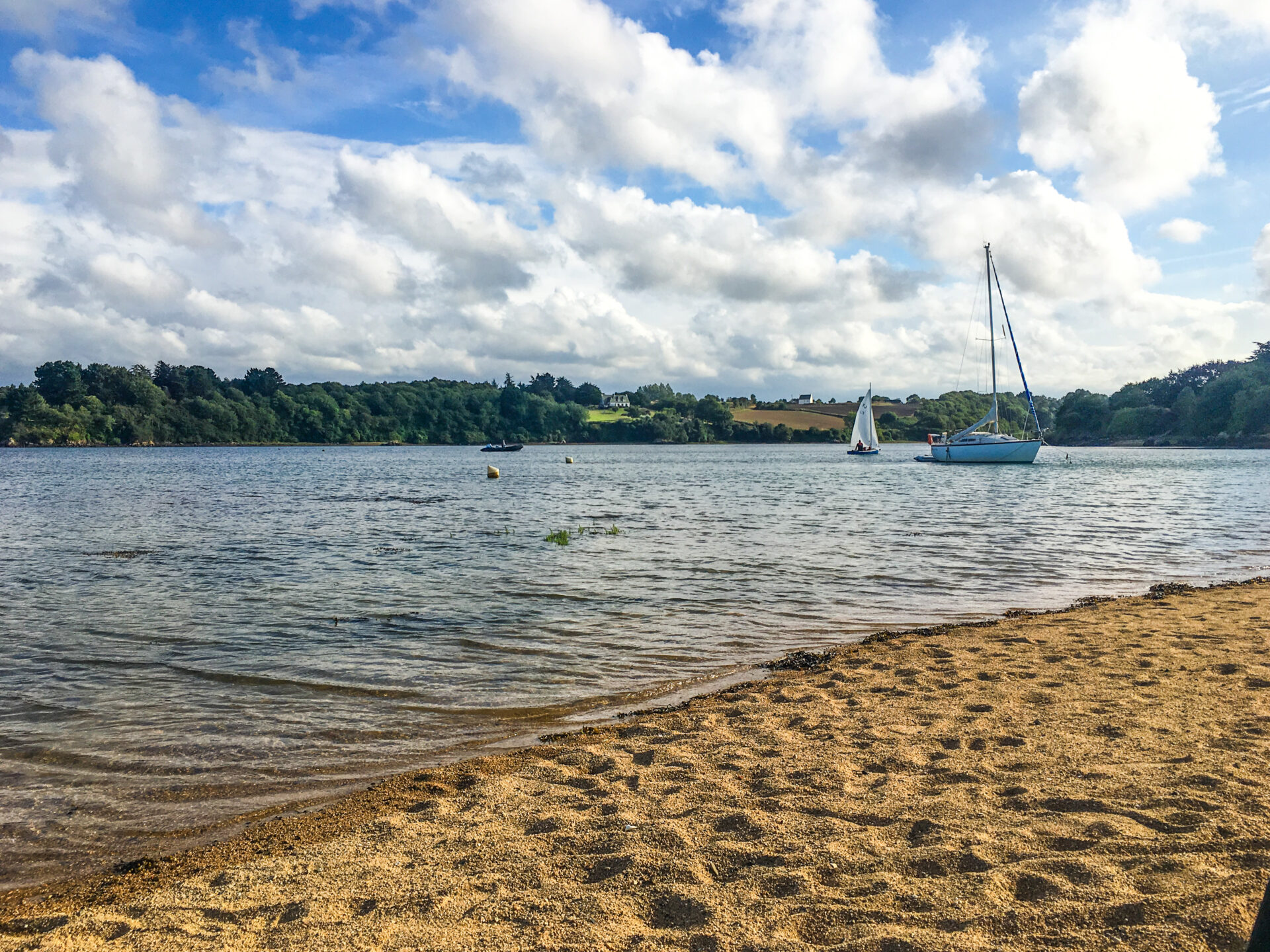Pleubian Boot im Meer