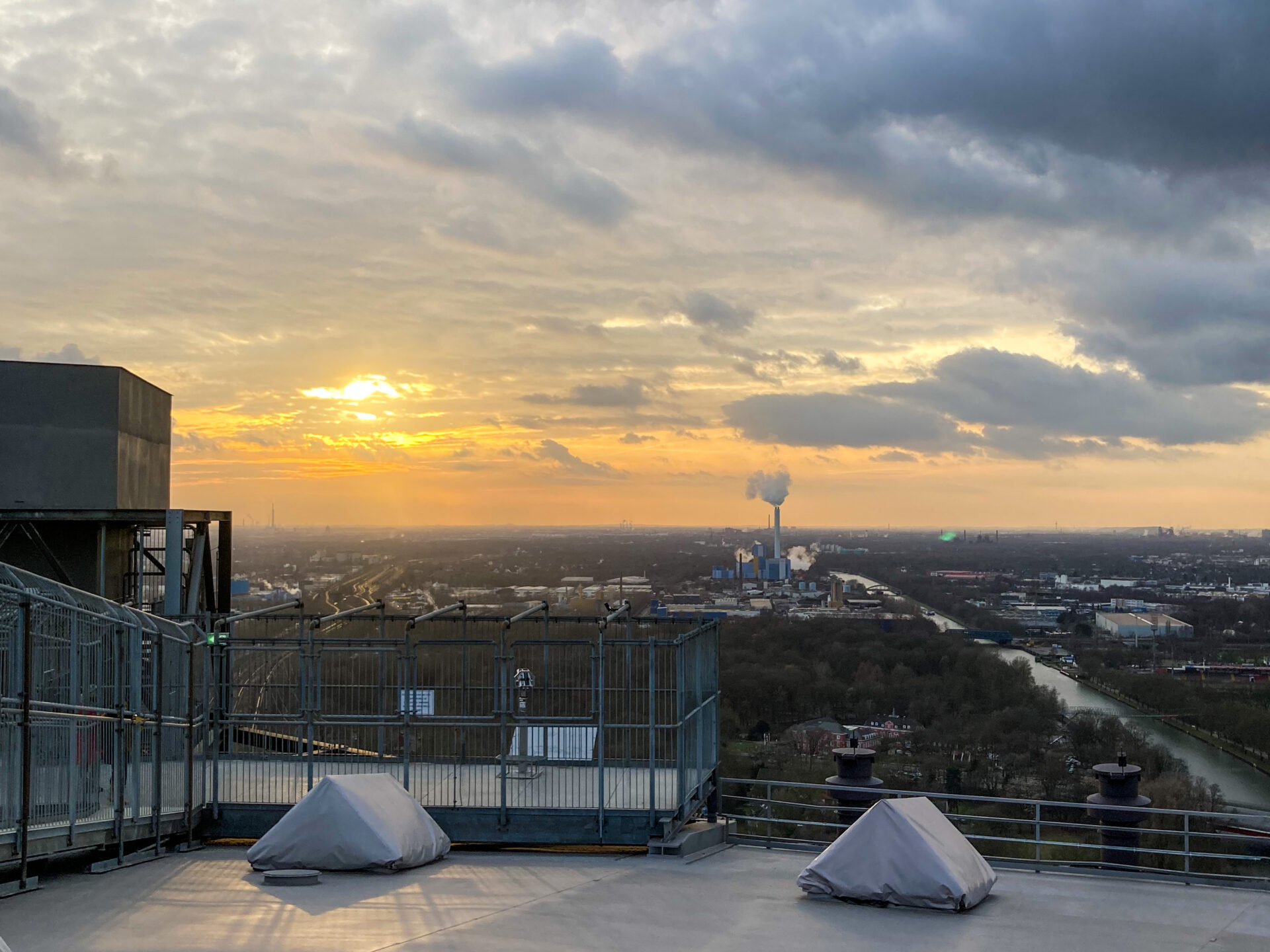 Oberhausen Gasometer Vue d'en haut de la région de la Ruhr