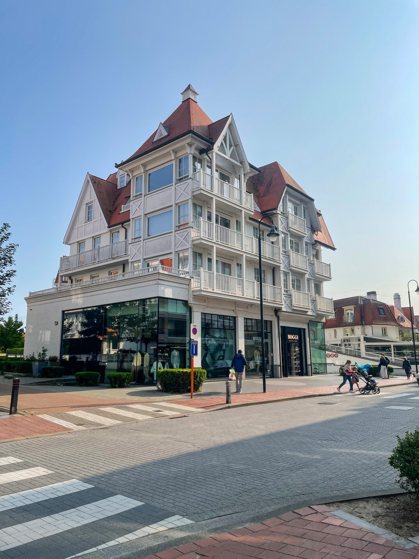 Knokke Heist - Geschäftsgebäude