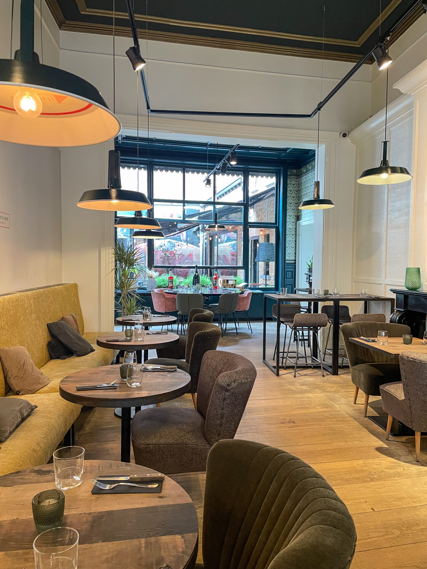 Brügge - Pizzeria Interieur